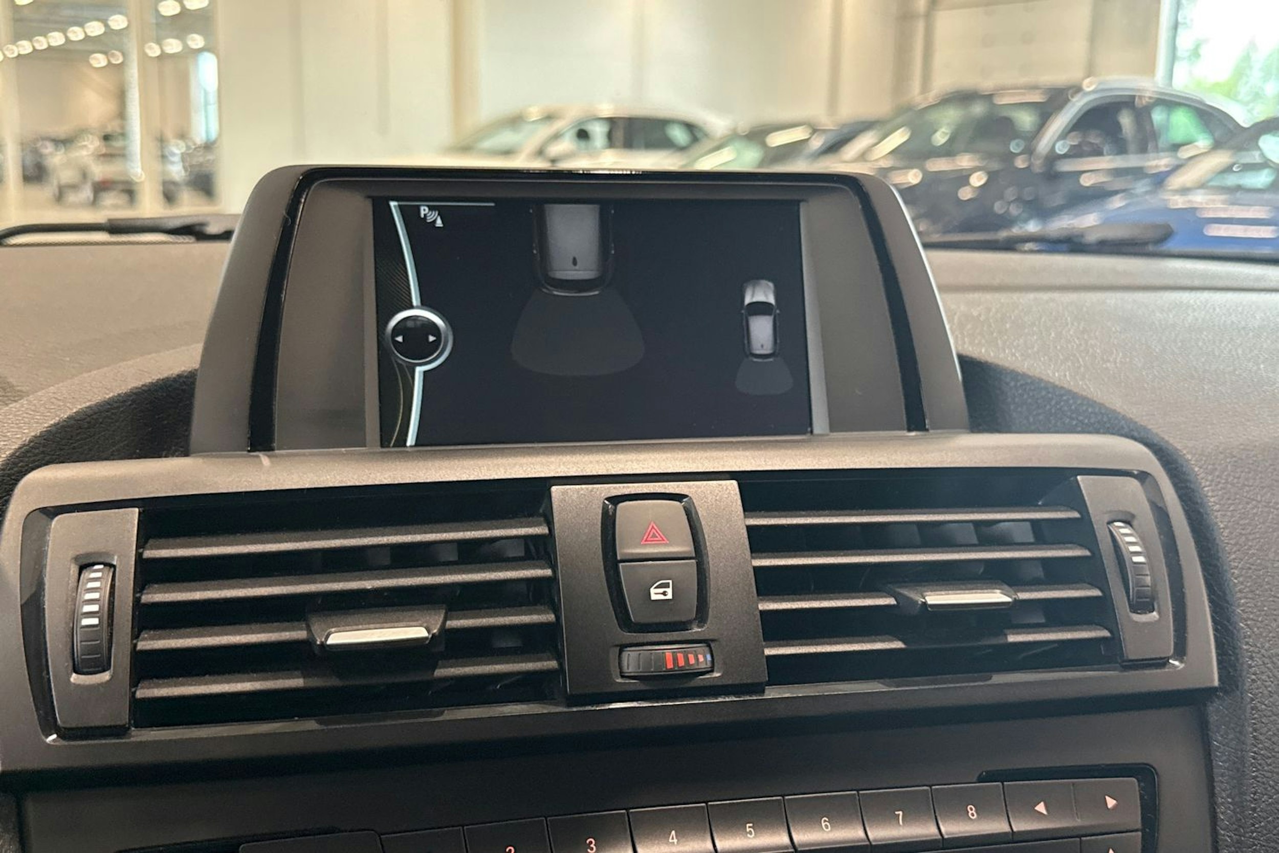 Sininen BMW 118 2013 kuva 20.
