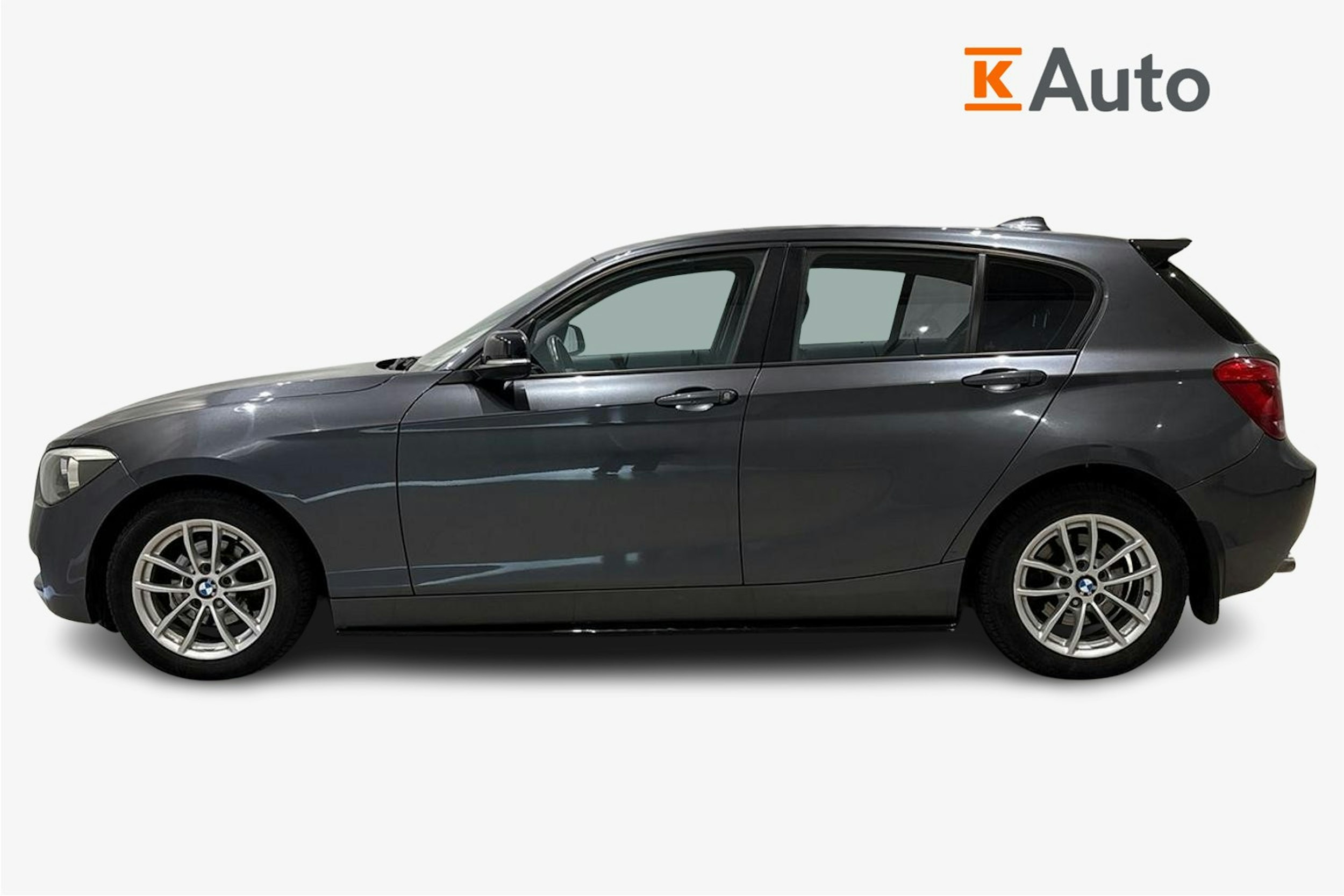 harmaa BMW 118 2013 kuva 6.