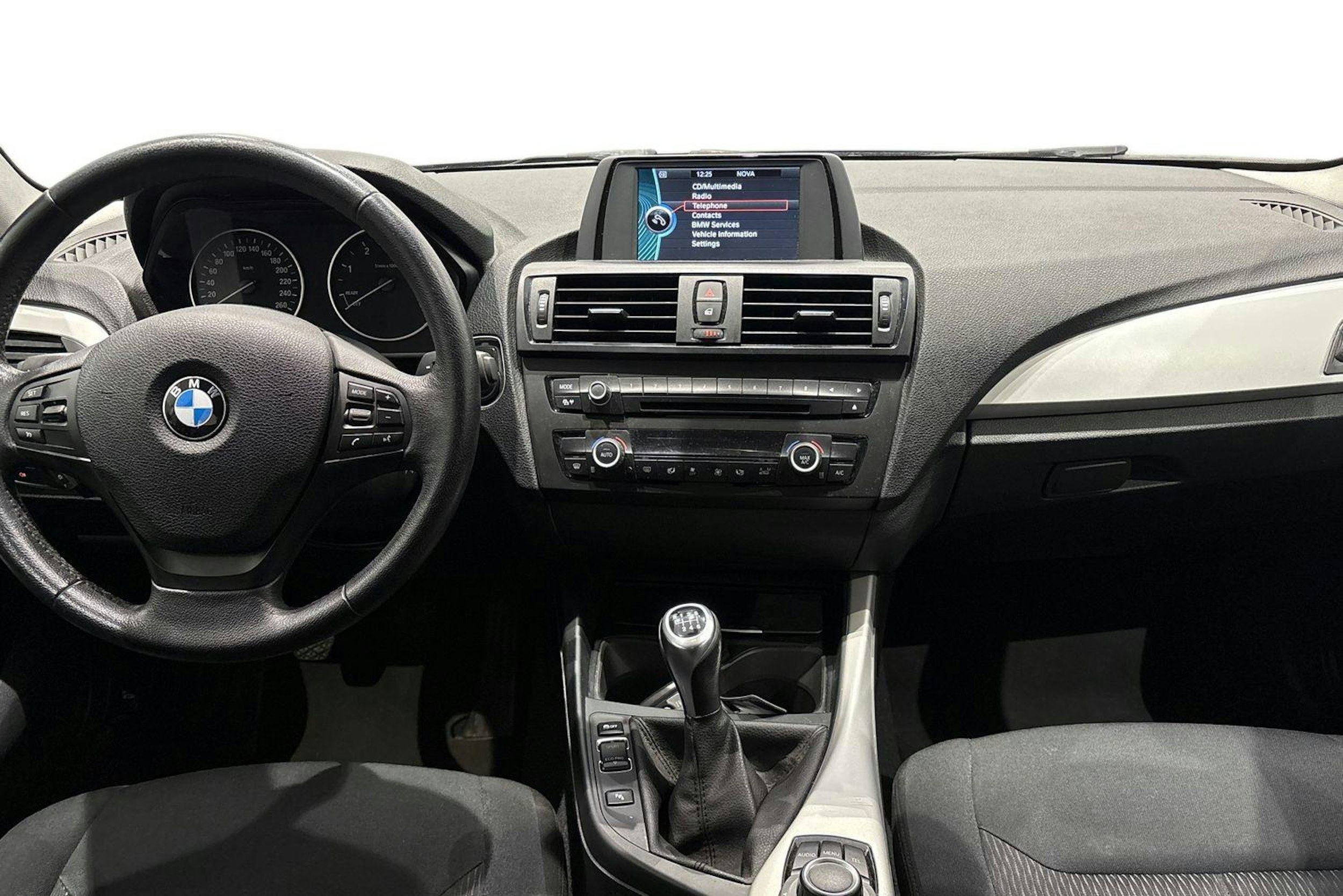 harmaa BMW 118 2013 kuva 9.
