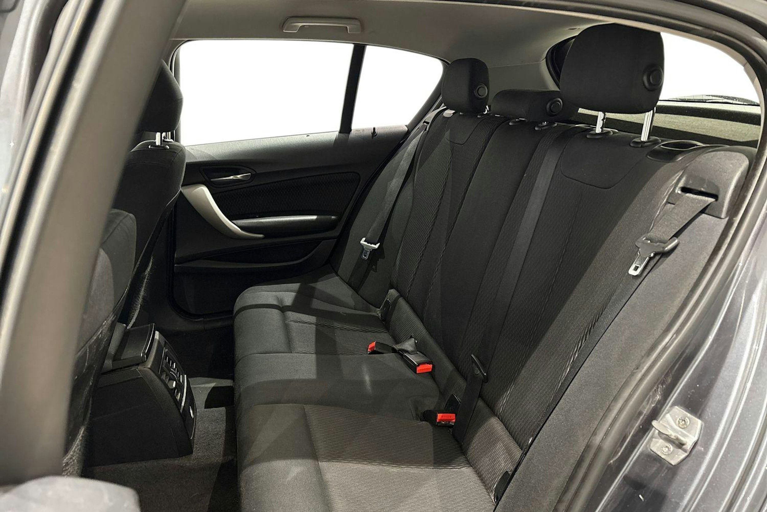 harmaa BMW 118 2013 kuva 10.