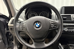 harmaa BMW 118 2013 kuva 15.