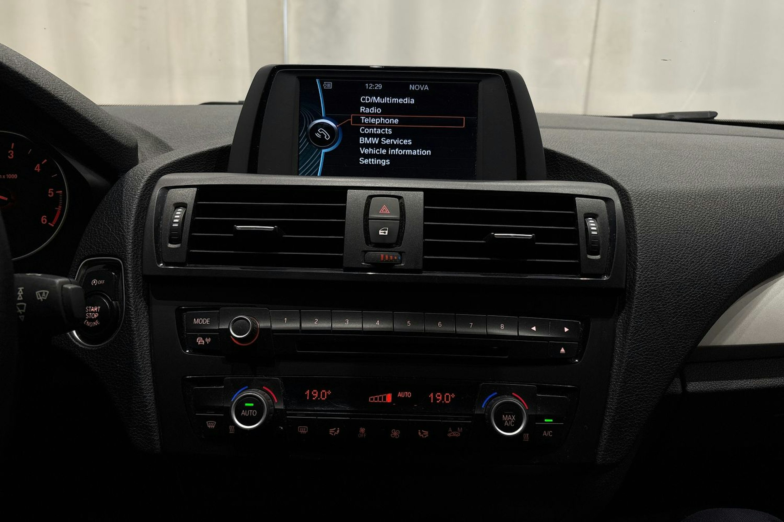 harmaa BMW 118 2013 kuva 18.