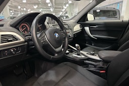 Musta BMW 118 2015 kuva 10.