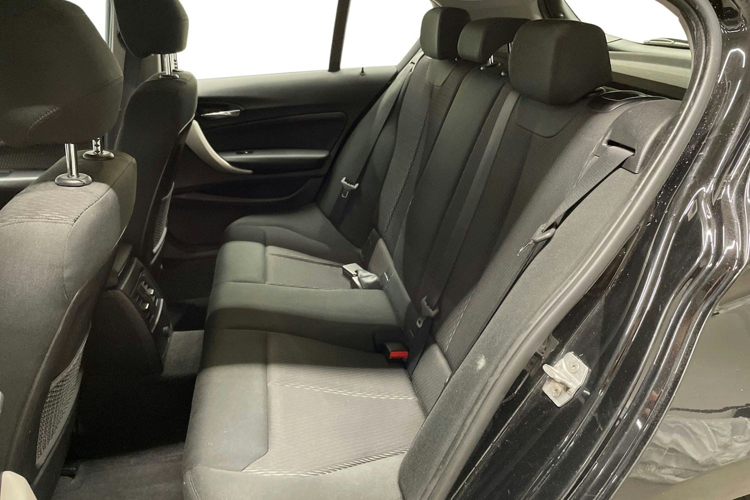 musta BMW 118 2016 kuva 10.