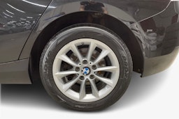 musta BMW 118 2016 kuva 11.
