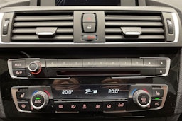 musta BMW 118 2016 kuva 18.