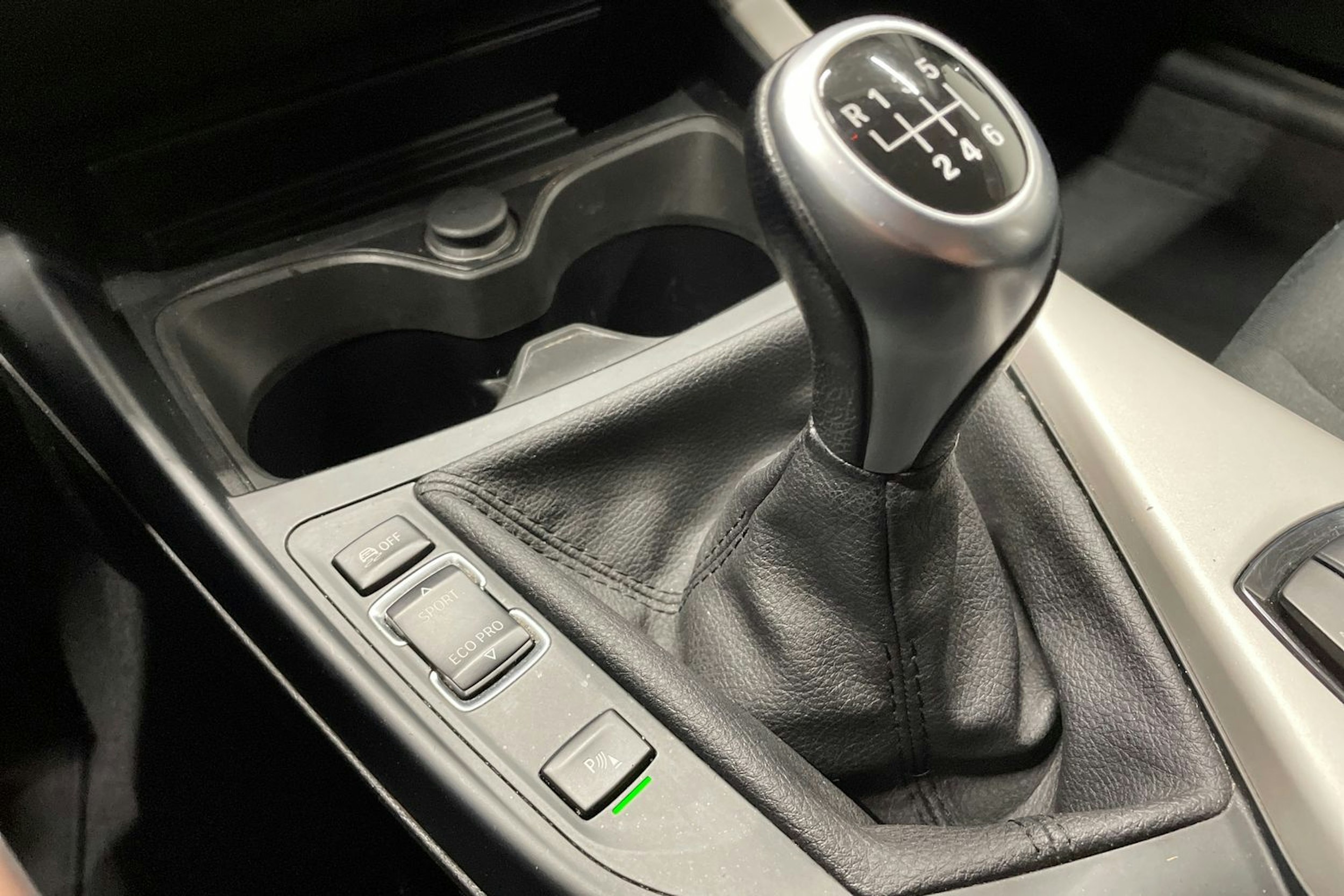 musta BMW 118 2016 kuva 20.