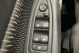 musta BMW 118 2016 kuva 23.