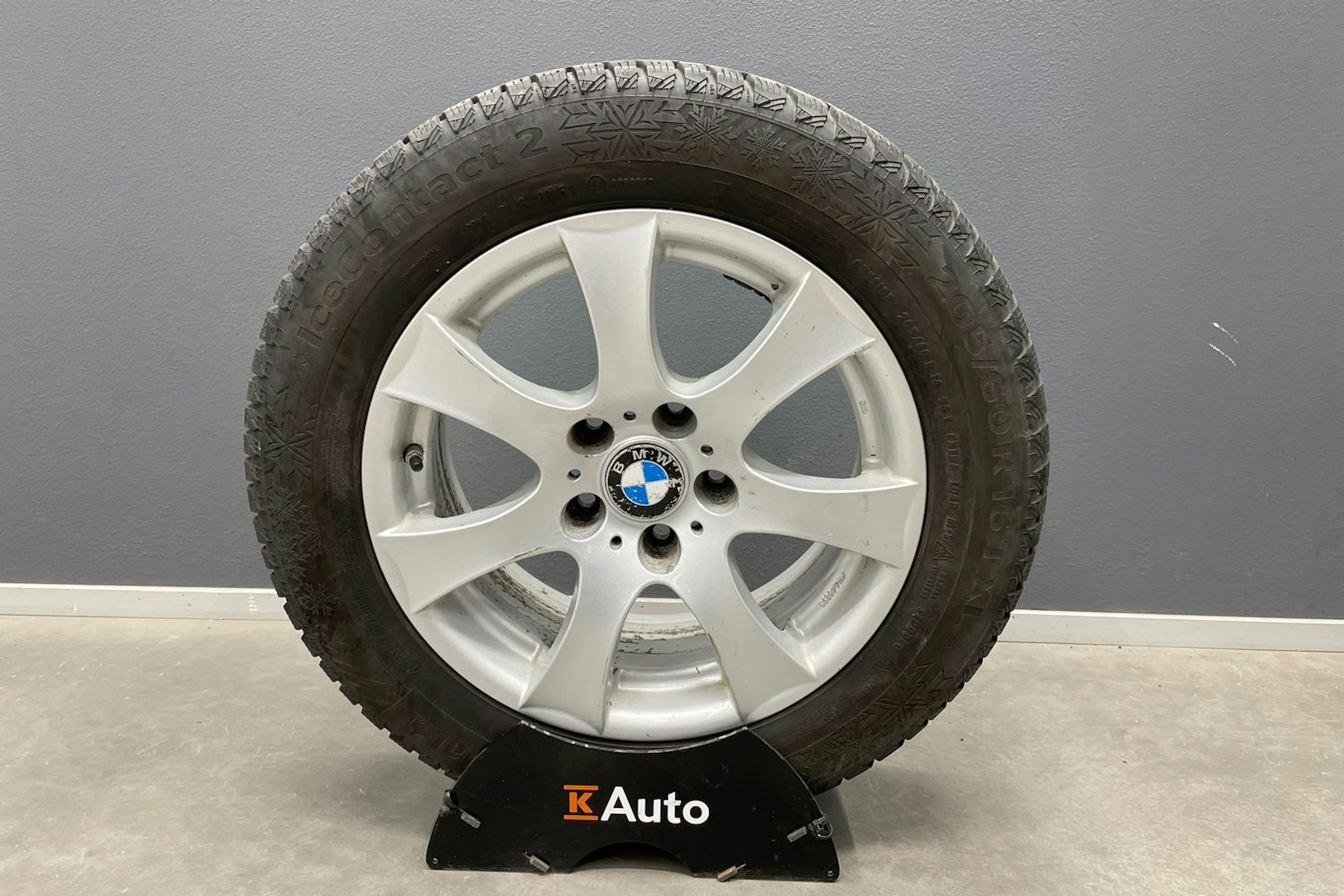 musta BMW 118 2016 kuva 28.