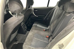 valkoinen BMW 118 2016 kuva 8.