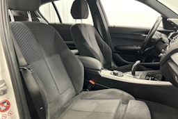 valkoinen BMW 118 2016 kuva 14.