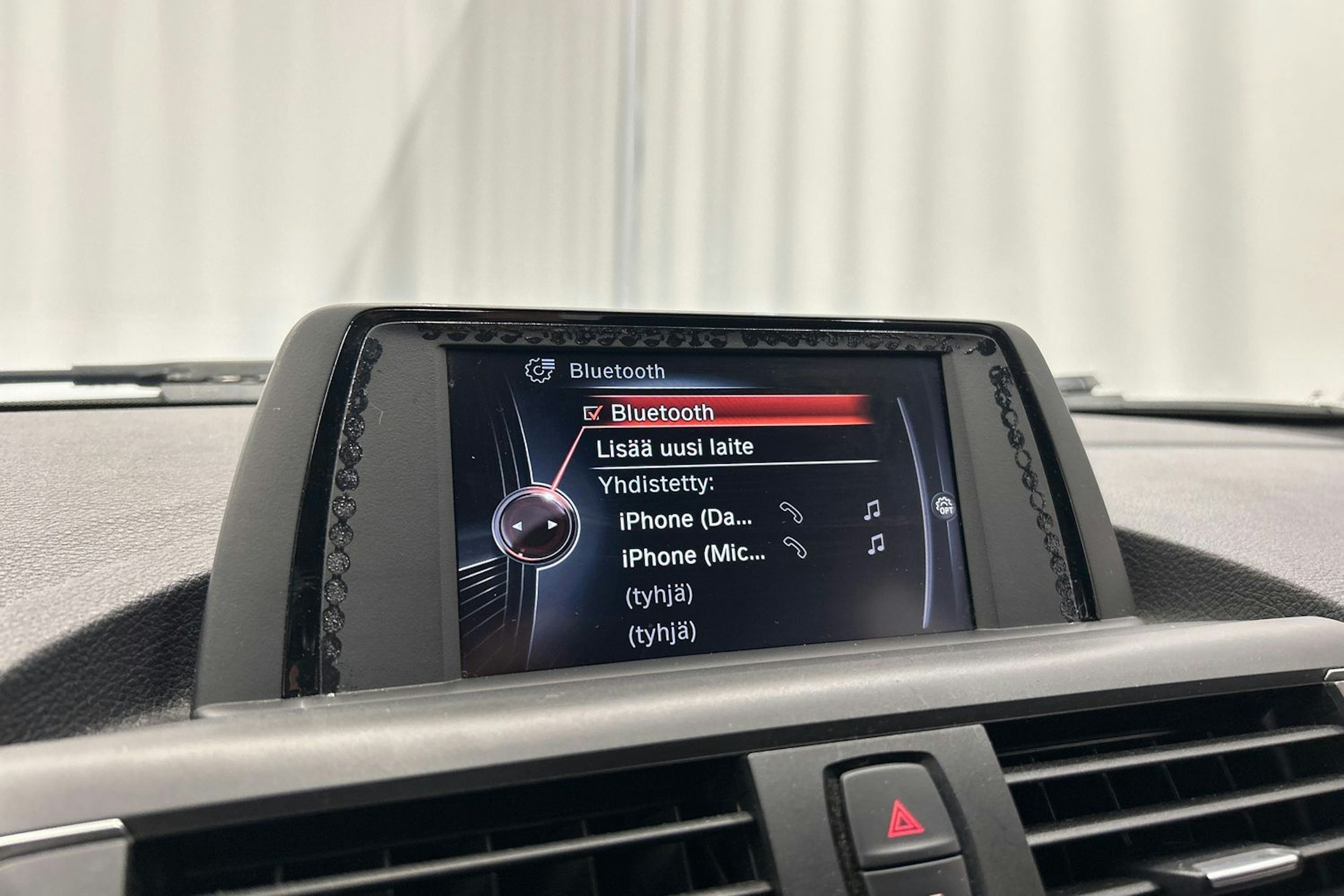 valkoinen BMW 118 2016 kuva 19.