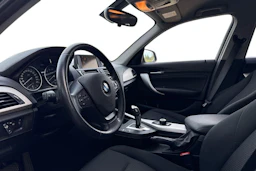 musta BMW 118 2016 kuva 3.
