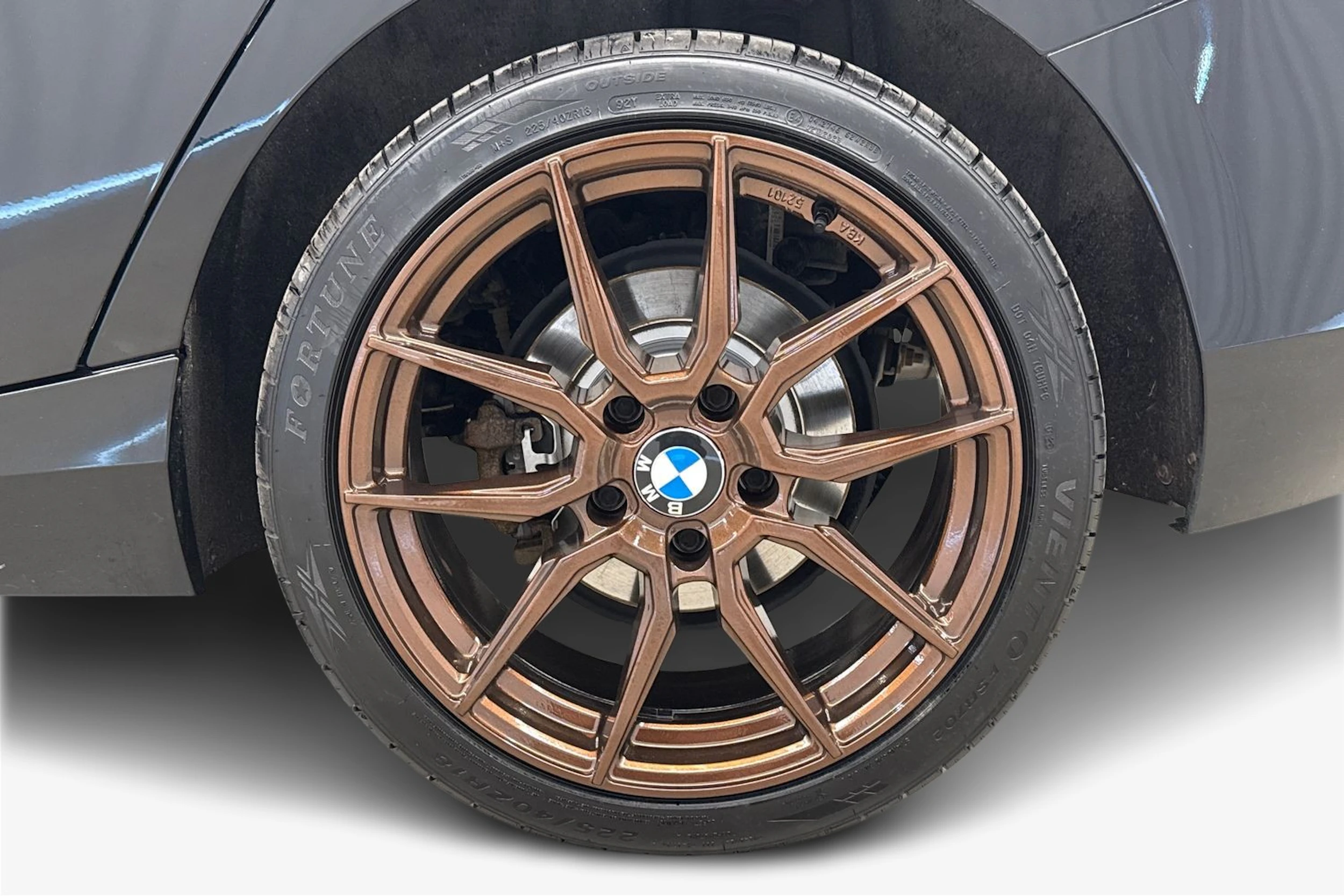 musta BMW 118 2016 kuva 9.