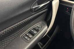 musta BMW 118 2016 kuva 20.