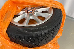 musta BMW 118 2016 kuva 21.