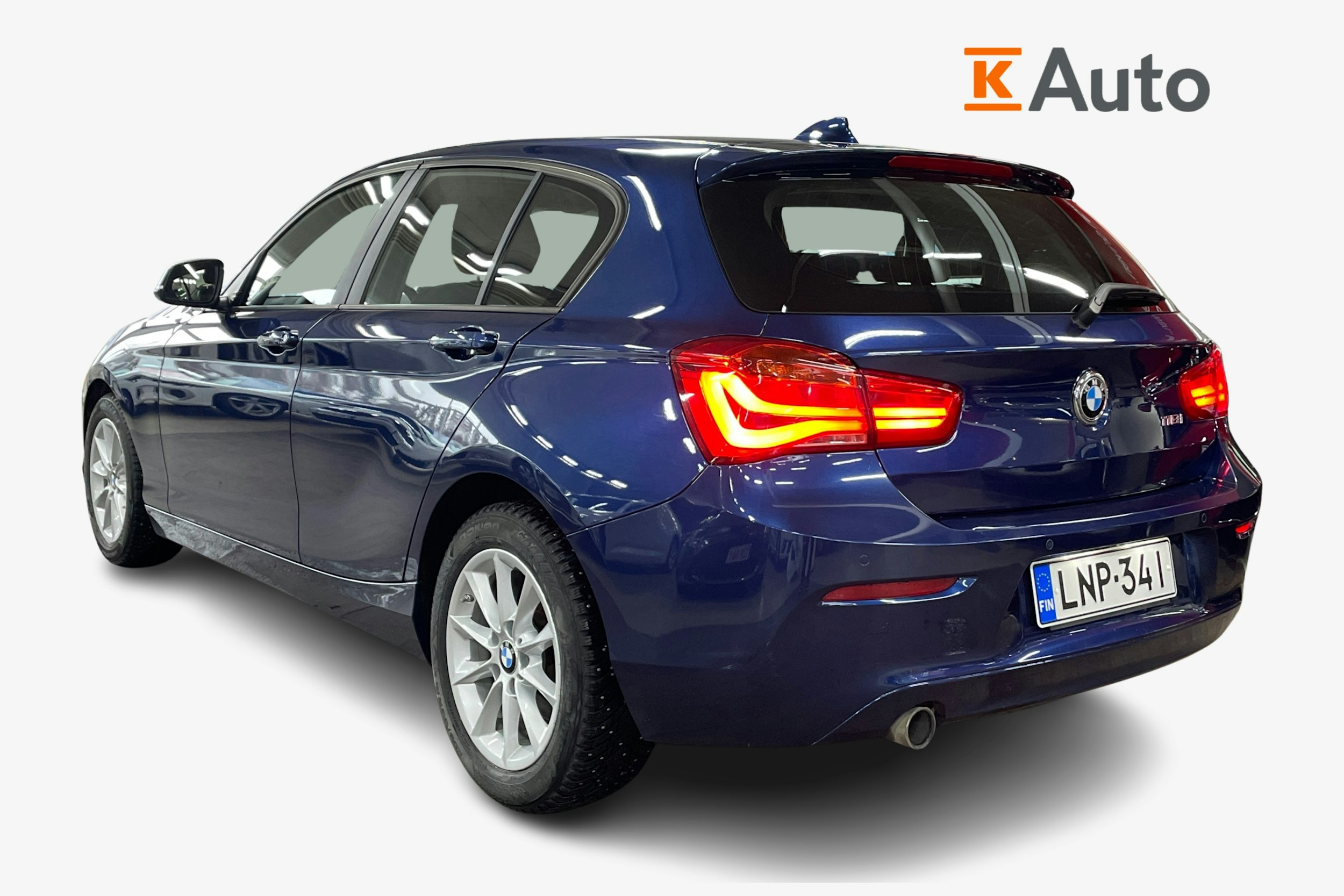 Sininen BMW 118 2016 kuva 2.