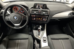 Sininen BMW 118 2016 kuva 7.