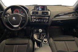 musta BMW 118 2016 kuva 9.