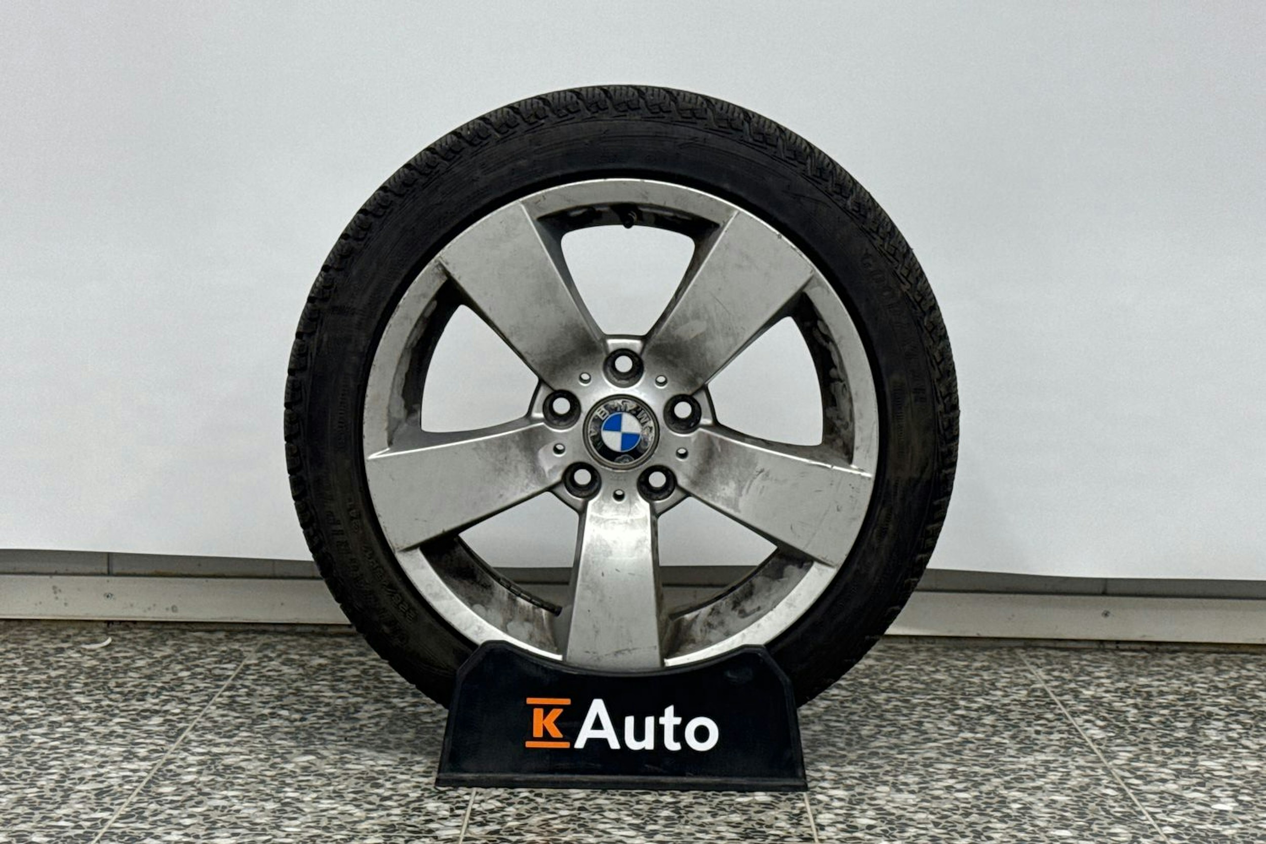 valkoinen BMW 118 2016 kuva 37.