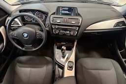 musta BMW 118 2017 kuva 7.