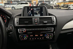 hopea BMW 118 2017 kuva 14.