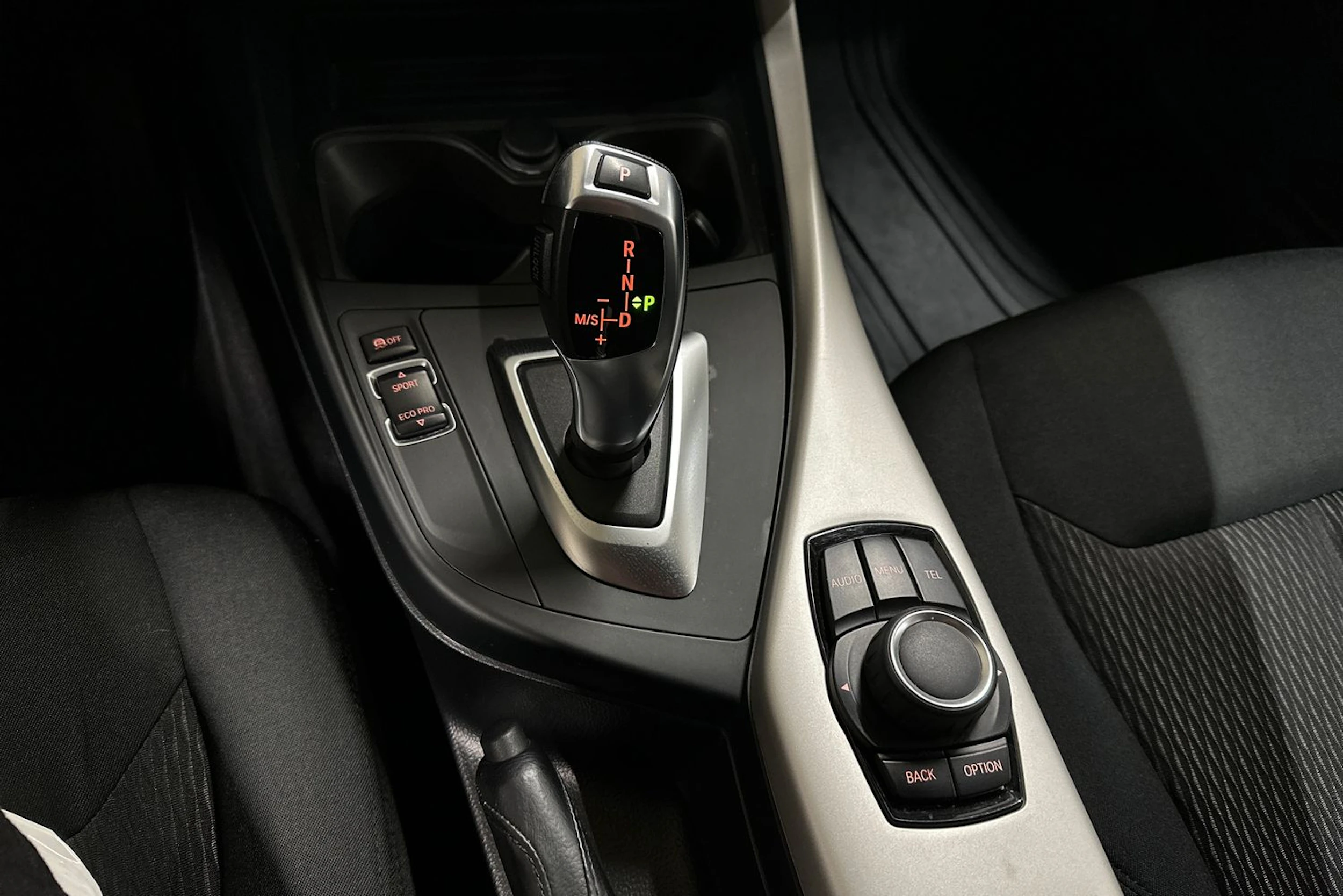 hopea BMW 118 2017 kuva 15.