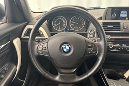 valkoinen BMW 118 2017 kuva 16.