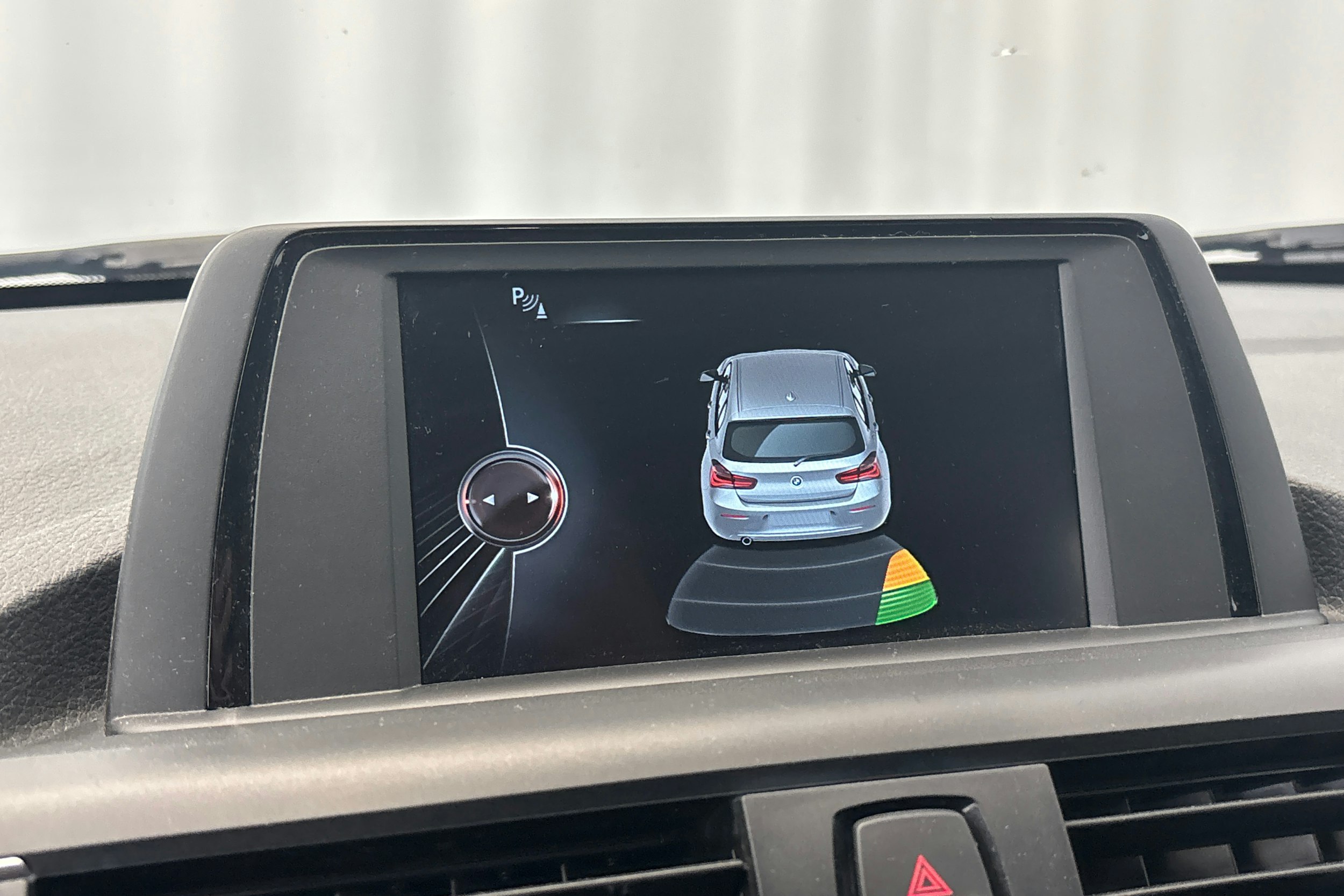 valkoinen BMW 118 2017 kuva 21.