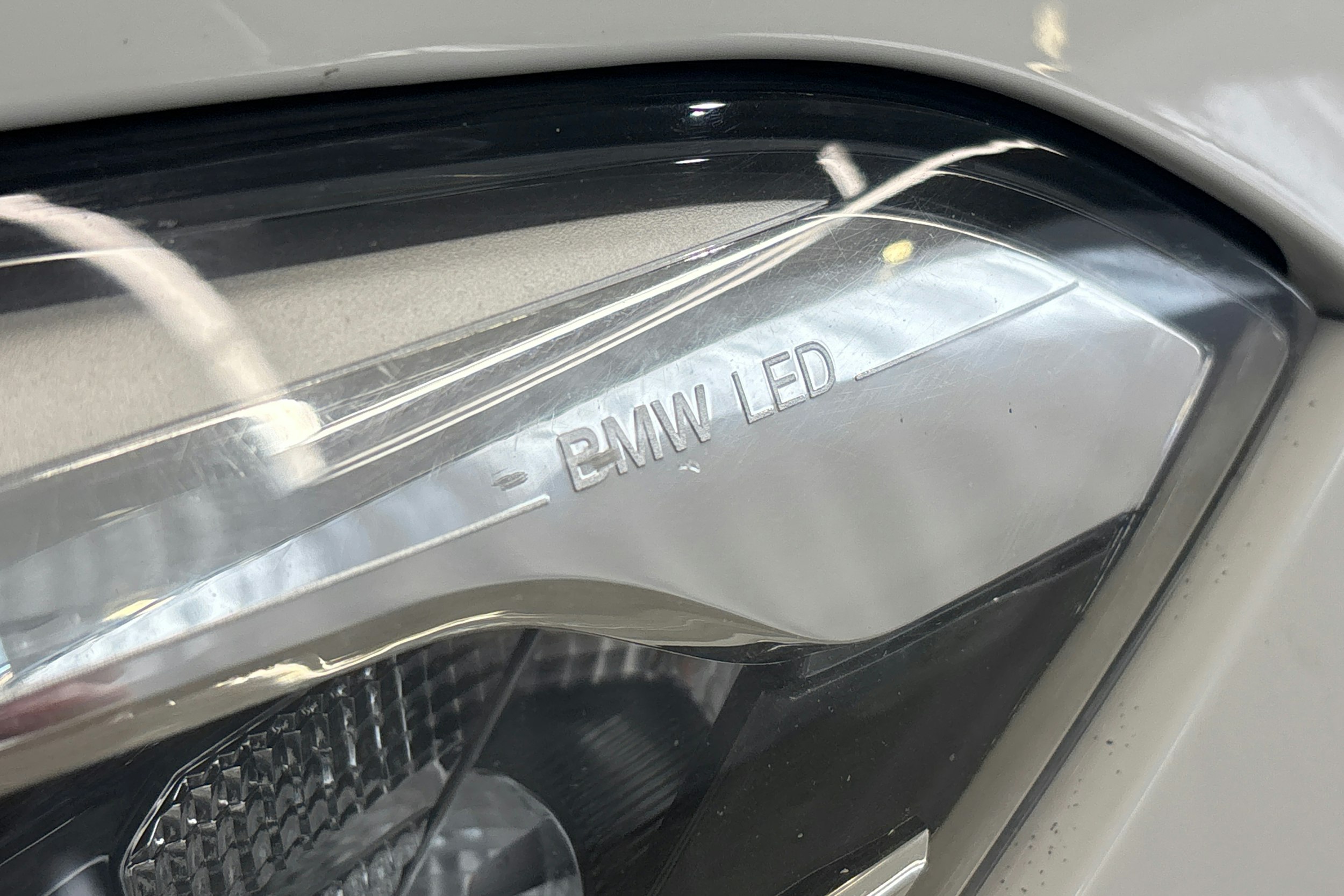 valkoinen BMW 118 2017 kuva 29.