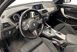 musta BMW 118 2017 kuva 7.