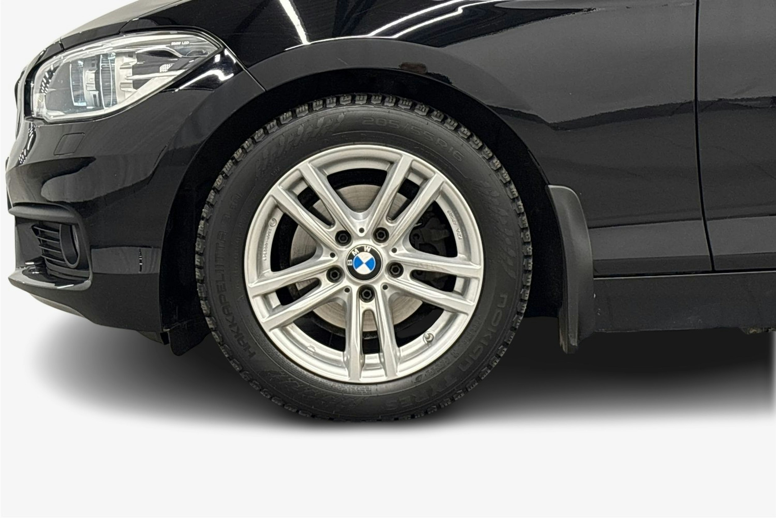 musta BMW 118 2017 kuva 11.