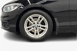 musta BMW 118 2017 kuva 11.