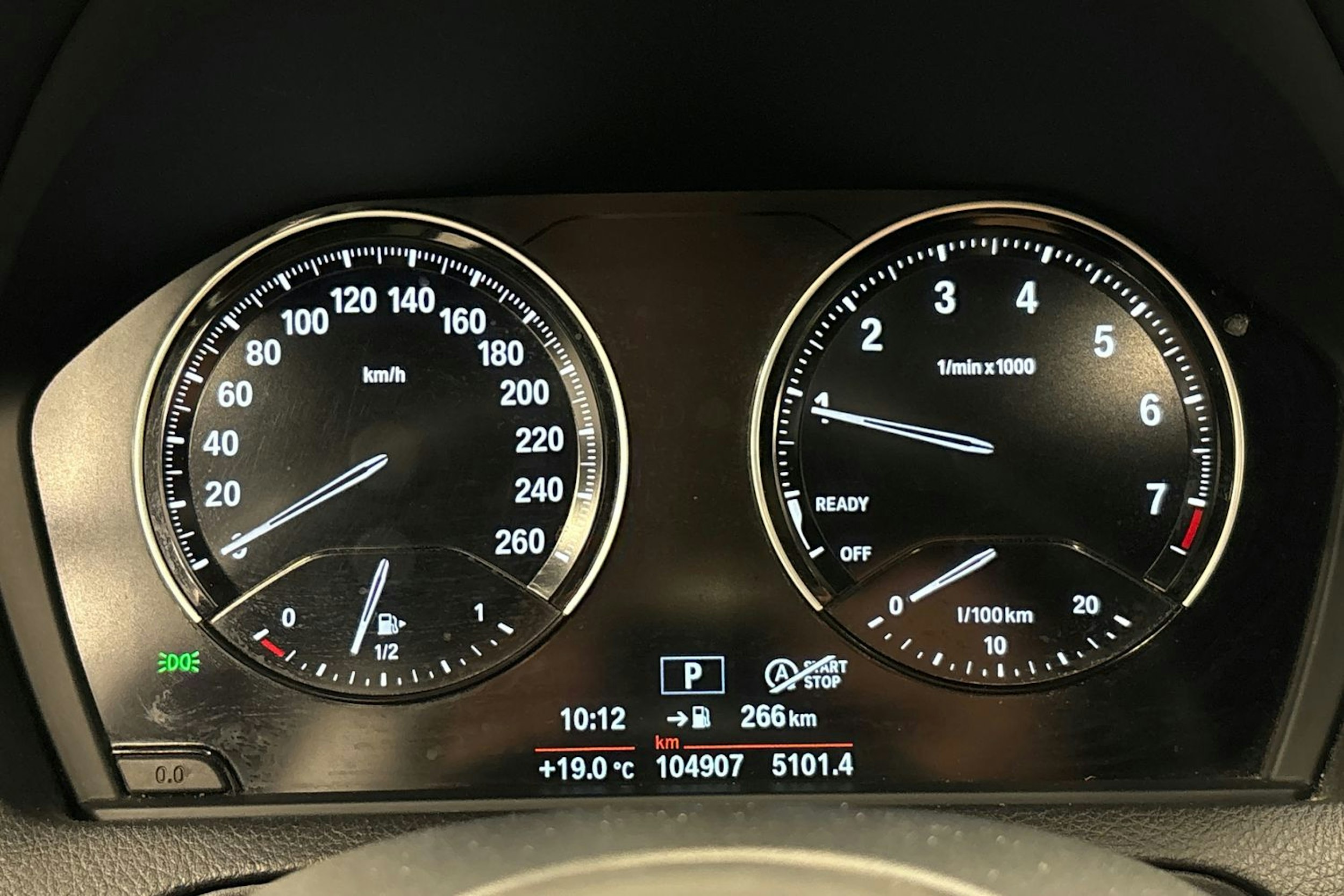 musta BMW 118 2017 kuva 19.