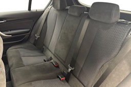 oranssi BMW 118 2017 kuva 8.