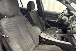 oranssi BMW 118 2017 kuva 10.