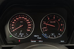 oranssi BMW 118 2017 kuva 14.