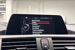 oranssi BMW 118 2017 kuva 18.