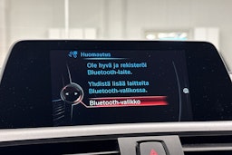 oranssi BMW 118 2017 kuva 23.
