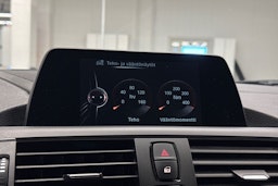 oranssi BMW 118 2017 kuva 24.
