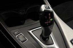 oranssi BMW 118 2017 kuva 29.
