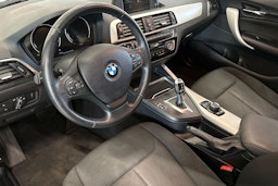 musta BMW 118 2018 kuva 7.