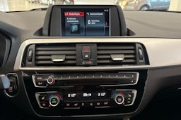 musta BMW 118 2018 kuva 22.