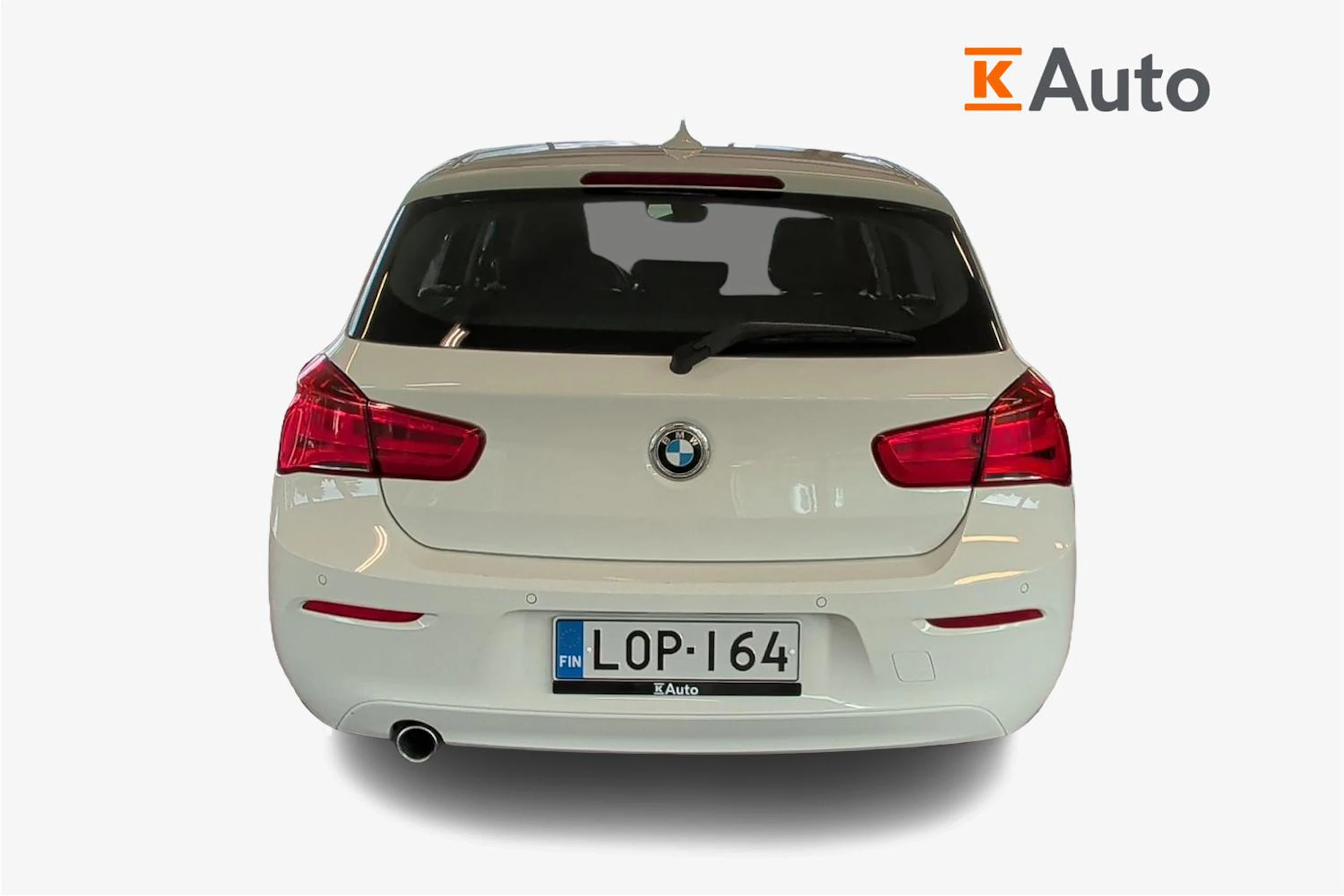 valkoinen BMW 118 2018 kuva 3.