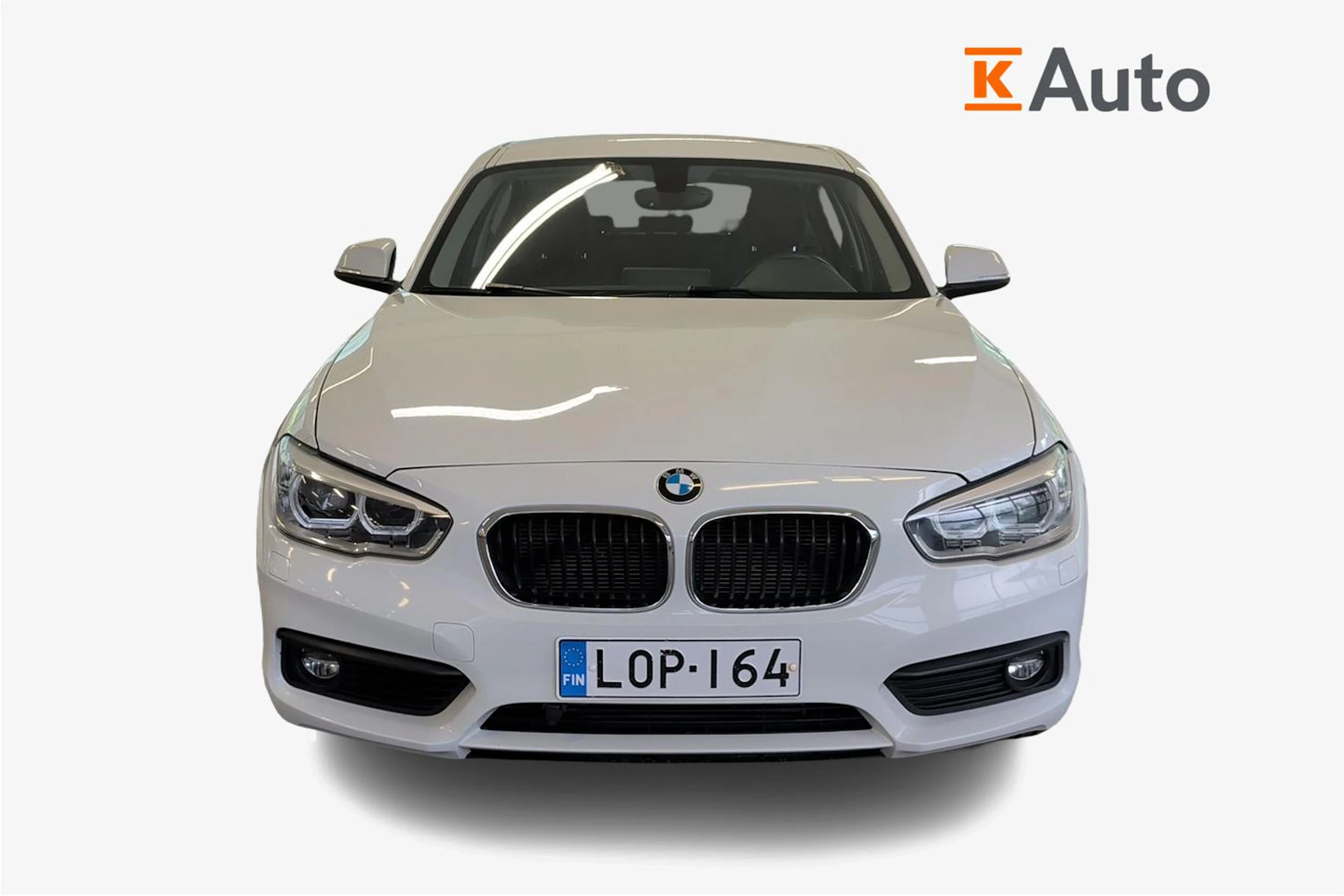 valkoinen BMW 118 2018 kuva 4.