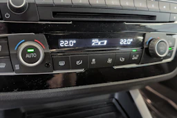 valkoinen BMW 118 2018 kuva 14.