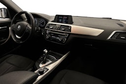 Musta BMW 118 2018 kuva 9.