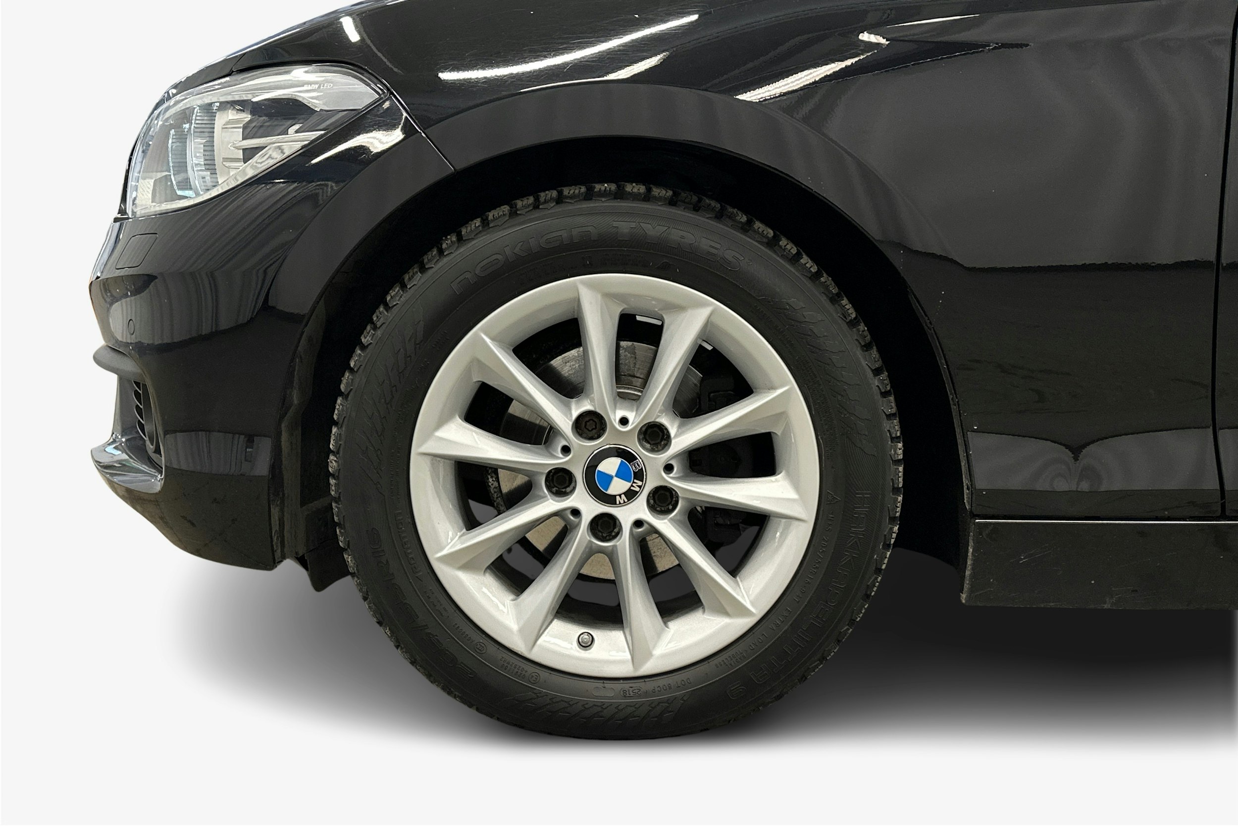 Musta BMW 118 2018 kuva 11.