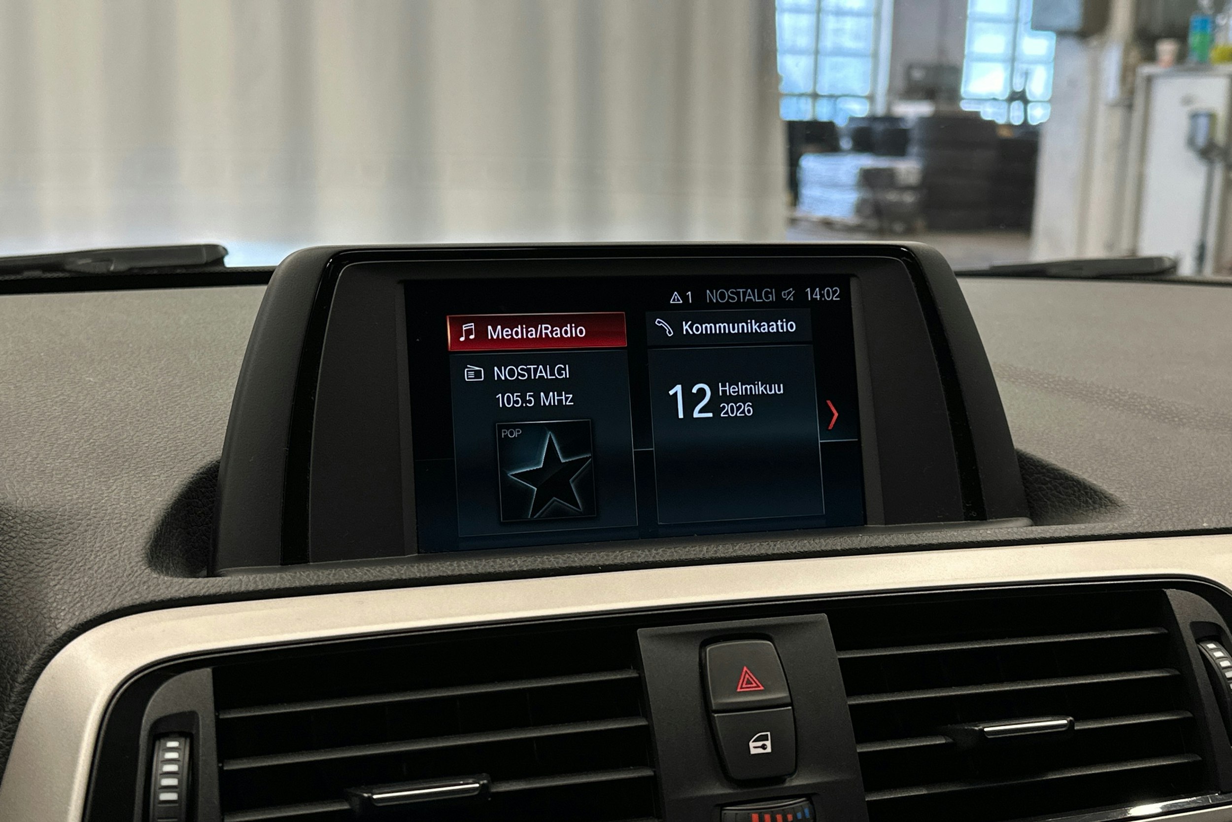 Musta BMW 118 2018 kuva 21.