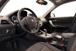 valkoinen BMW 118 2019 kuva 6.